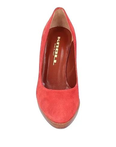 https://images.styletyx.com/images/red-leather-pump-knoll-1549467308_4.webp