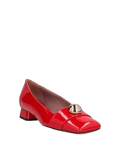 https://images.styletyx.com/images/red-leather-pump-rayne-13154783_2.webp