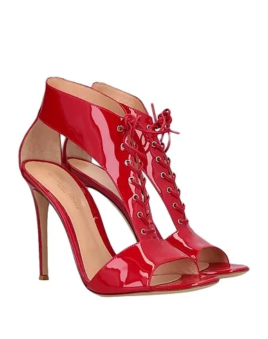 https://images.styletyx.com/images/red-leather-sandals-gianvito-rossi-13384774_2.webp