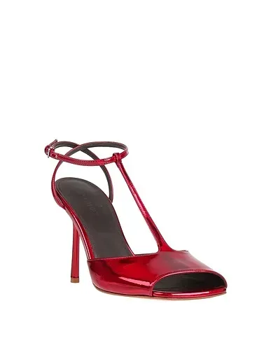 https://images.styletyx.com/images/red-leather-sandals-sportmax-710424739_2.webp