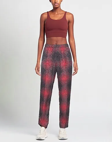 https://images.styletyx.com/images/red-plain-weave-casual-pants-dries-van-noten-1509129_2.webp