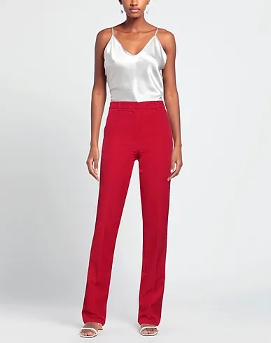 https://images.styletyx.com/images/red-plain-weave-casual-pants-kontatto-1864599990_2.webp