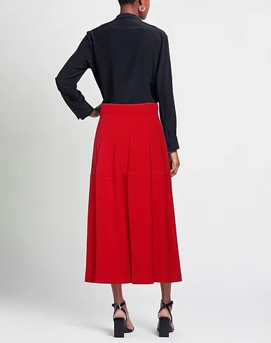 https://images.styletyx.com/images/red-plain-weave-midi-skirt-compagnia-italiana-1247538847_3.webp