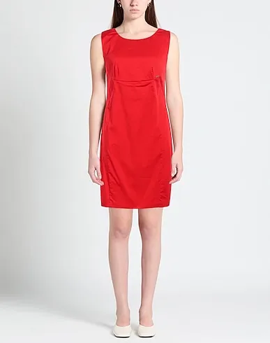 https://images.styletyx.com/images/red-plain-weave-short-dress-carla-montanarini-13368448_2.webp