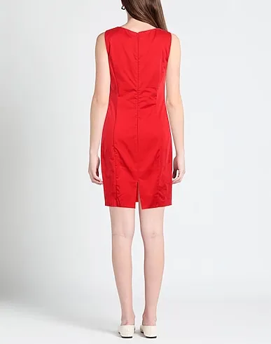 https://images.styletyx.com/images/red-plain-weave-short-dress-carla-montanarini-13368448_3.webp