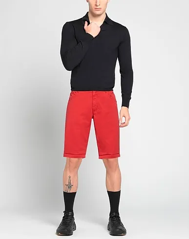 https://images.styletyx.com/images/red-plain-weave-shorts-bermuda-mason-s-1006604023_2.webp
