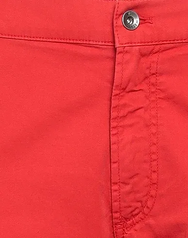 https://images.styletyx.com/images/red-plain-weave-shorts-bermuda-mason-s-1006604023_4.webp