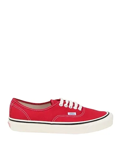 https://images.styletyx.com/images/red-plain-weave-sneakers-ua-authentic-44-dx-vans-1344354_1.webp