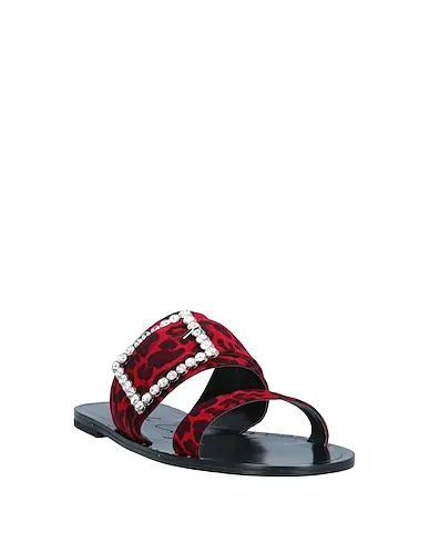 https://images.styletyx.com/images/red-sandals-lola-cruz-614366_2.webp
