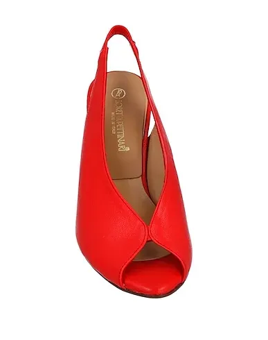 https://images.styletyx.com/images/red-sandals-loretta-pettinari-1091650_4.webp
