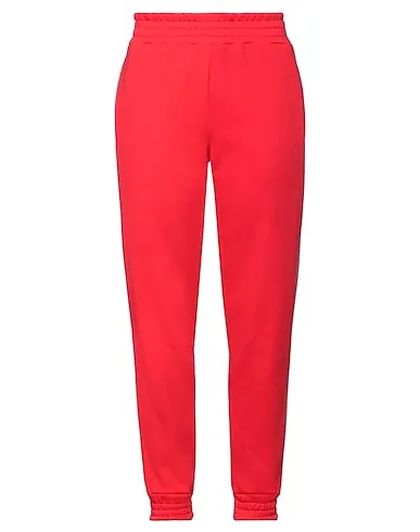 https://images.styletyx.com/images/red-sweatshirt-casual-pants-n21-876091799_1.webp