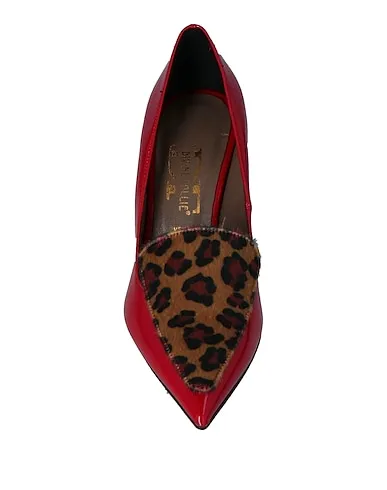 https://images.styletyx.com/images/red-velour-loafers-divine-follie-3243958_4.webp