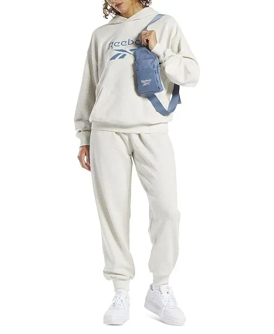 https://images.styletyx.com/images/reebok-women-s-archive-classics-cotton-big-logo-fleece-hoodie-reebok-13075043_3.webp