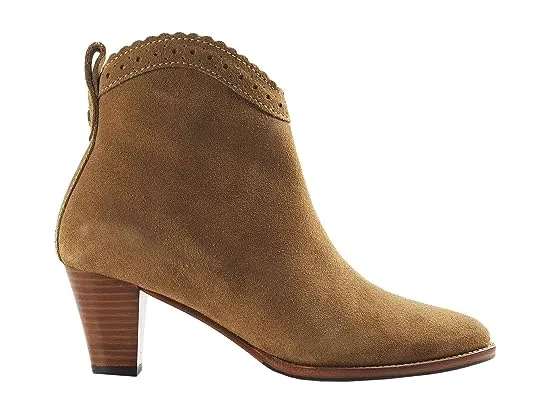 https://images.styletyx.com/images/regina-ankle-boot-fairfax-and-favor-1879402_3.webp