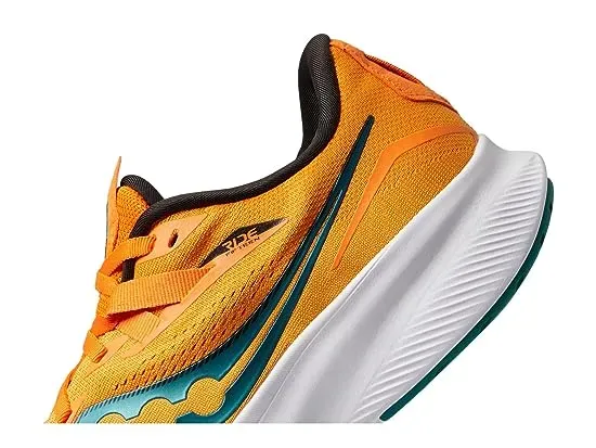 https://images.styletyx.com/images/ride-15-saucony-2401207_5.webp