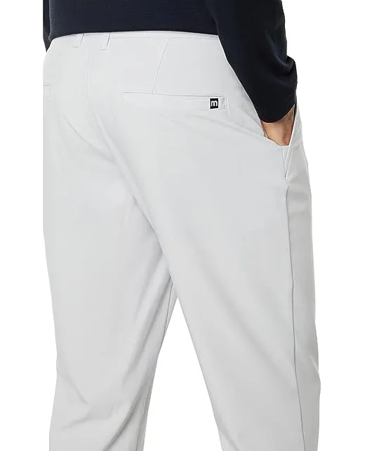 https://images.styletyx.com/images/right-on-time-pants-travismathew-13661031_3.webp