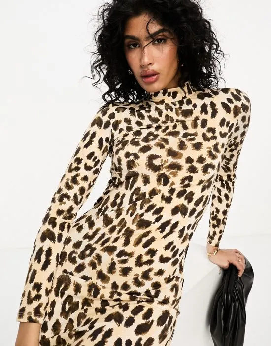https://images.styletyx.com/images/roll-neck-side-split-maxi-jersey-dress-pink-leopard-print-vila-1222756357_3.webp