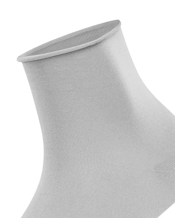 https://images.styletyx.com/images/roll-top-touch-short-socks-falke-1822271_3.webp