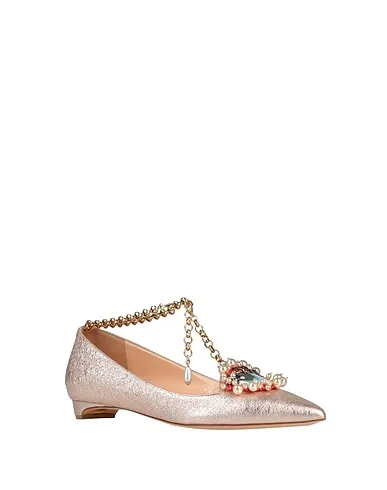 https://images.styletyx.com/images/rose-gold-ballet-flats-rupert-sanderson-3139938_2.webp