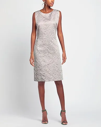 https://images.styletyx.com/images/rose-gold-jacquard-midi-dress-le-col-13430239_2.webp