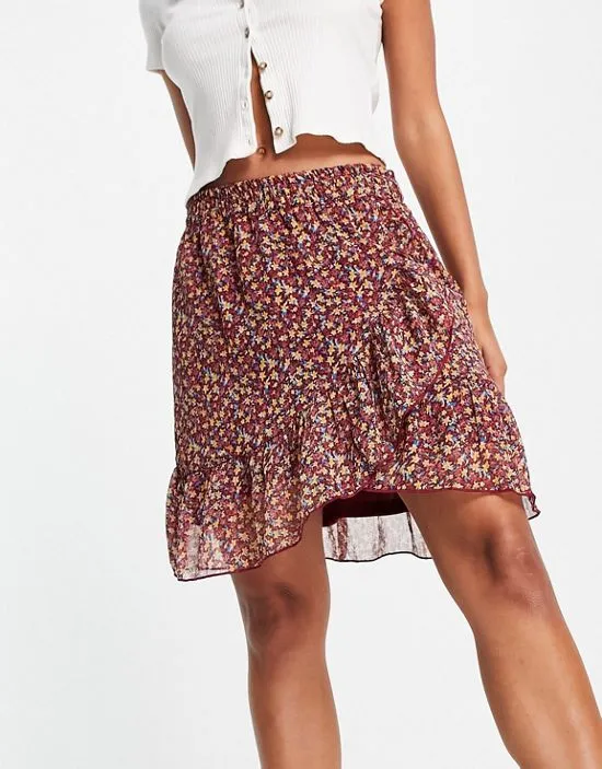 https://images.styletyx.com/images/ruffle-mini-skirt-in-red-floral-jdy-13312709_3.webp