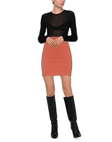 https://images.styletyx.com/images/rust-knitted-mini-skirt-compagnia-italiana-1415001_2.webp