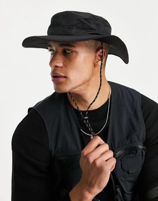 https://images.styletyx.com/images/safari-bucket-hat-with-contrast-puller-in-black-asos-design-13325520_4.webp