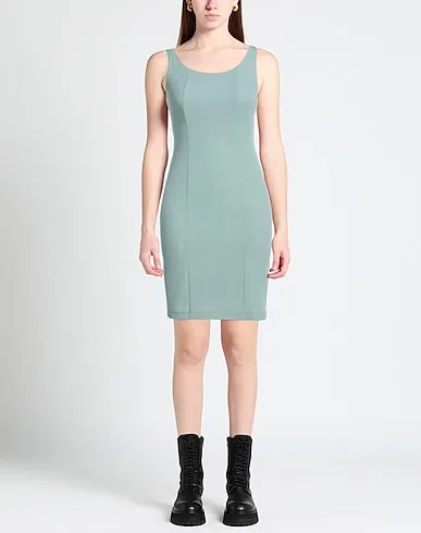 https://images.styletyx.com/images/sage-green-crepe-short-dress-boutique-de-la-femme-1960879385_2.webp