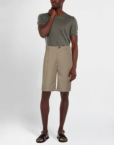 https://images.styletyx.com/images/sage-green-gabardine-shorts-bermuda-rohe-12961933_2.webp