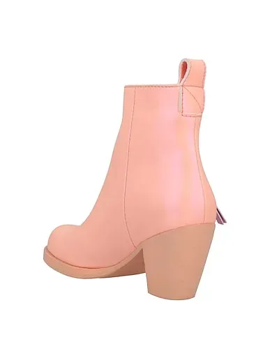 https://images.styletyx.com/images/salmon-pink-ankle-boot-acne-studios-873028353_3.webp