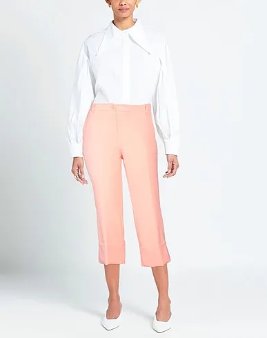 https://images.styletyx.com/images/salmon-pink-crepe-cropped-pants-culottes-dodici22-2451863_2.webp