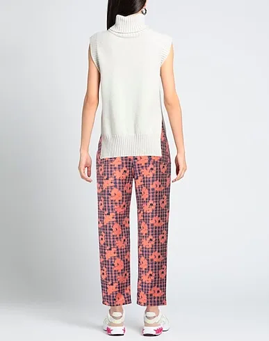 https://images.styletyx.com/images/salmon-pink-jacquard-casual-pants-henrik-vibskov-13301495_3.webp