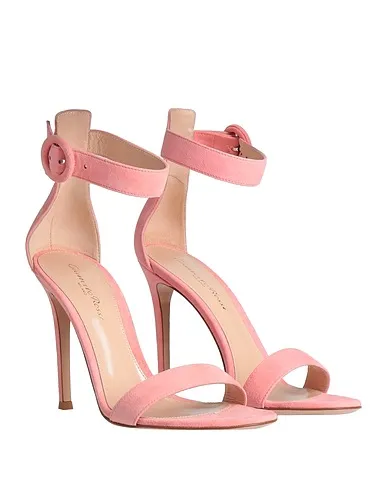 https://images.styletyx.com/images/salmon-pink-sandals-gianvito-rossi-1958694450_2.webp