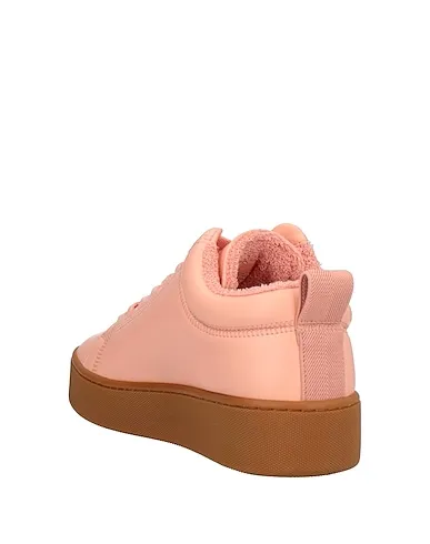 https://images.styletyx.com/images/salmon-pink-sneakers-bottega-veneta-5416290_3.webp