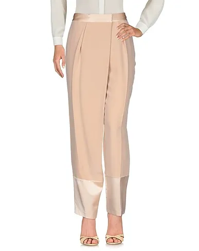 https://images.styletyx.com/images/sand-crepe-casual-pants-tom-ford-1427235_2.webp