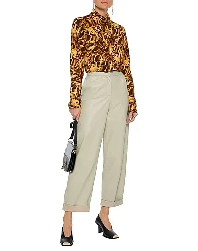 https://images.styletyx.com/images/sand-crepe-patterned-shirts-blouses-victoria-beckham-13235318_2.webp