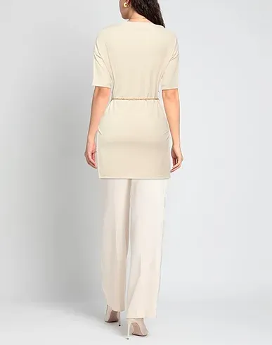 https://images.styletyx.com/images/sand-jersey-blouse-gil-santucci-2879655_3.webp