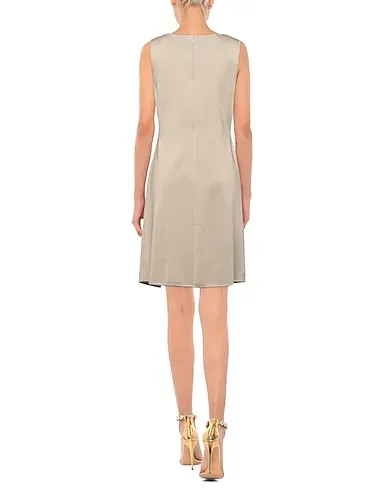 https://images.styletyx.com/images/sand-knitted-midi-dress-givenchy-615150147_4.webp