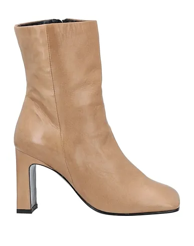 https://images.styletyx.com/images/sand-leather-ankle-boot-aldo-castagna-1342769_1.webp