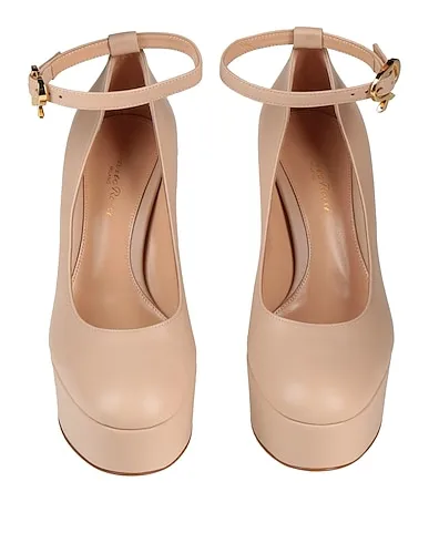 https://images.styletyx.com/images/sand-leather-pump-gianvito-rossi-873556985_4.webp