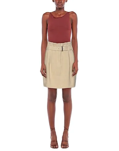 https://images.styletyx.com/images/sand-plain-weave-mini-skirt-brunello-cucinelli-424745131_2.webp