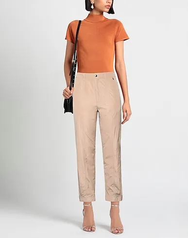 https://images.styletyx.com/images/sand-techno-fabric-casual-pants-bogner-3177612_2.webp