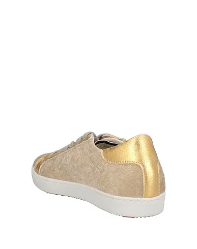https://images.styletyx.com/images/sand-velvet-sneakers-sequel-by-ishikawa-13016290_3.webp