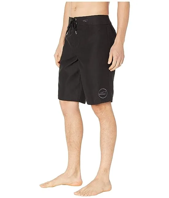 https://images.styletyx.com/images/santa-cruz-solid-2-0-boardshorts-o-neill-2664137_2.webp