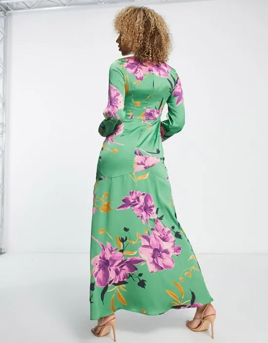 https://images.styletyx.com/images/satin-maxi-dress-with-collar-detail-in-overscale-green-and-purple-floral-liquorish-13424982_2.webp