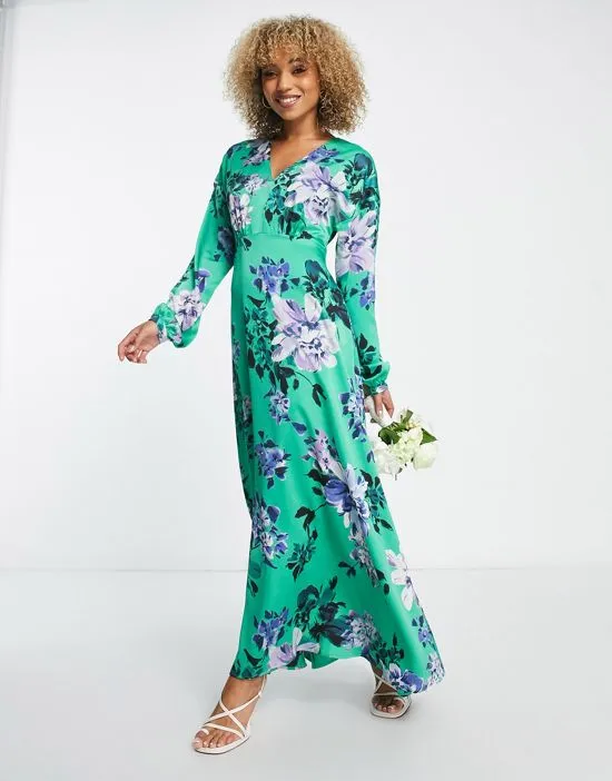 https://images.styletyx.com/images/satin-maxi-wrap-dress-with-long-sleeves-in-green-floral-liquorish-13333848_4.webp