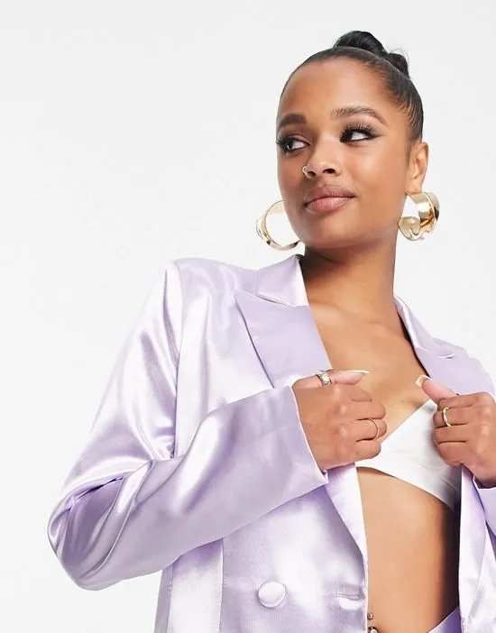 https://images.styletyx.com/images/satin-tailored-double-breast-blazer-in-lilac-part-of-a-set-liquorish-petite-1240627584_3.webp