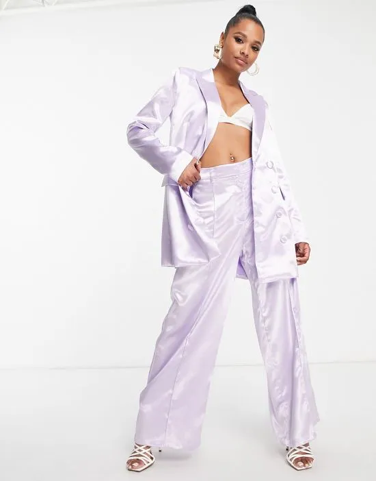 https://images.styletyx.com/images/satin-tailored-double-breast-blazer-in-lilac-part-of-a-set-liquorish-petite-1240627584_4.webp