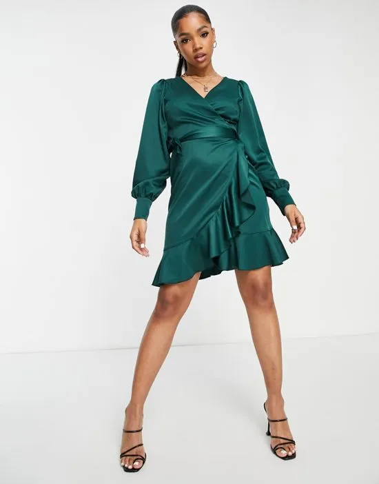 https://images.styletyx.com/images/satin-wrap-mini-dress-in-emerald-style-cheat-1825850_2.webp