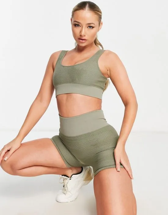 https://images.styletyx.com/images/seamless-booty-shorts-in-textured-camo-in-khaki-hiit-2398279_3.webp